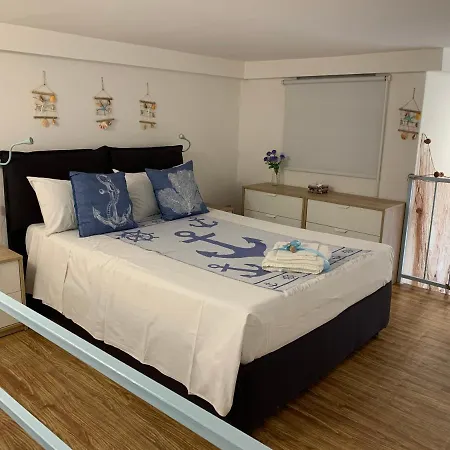 Bed & Breakfast Loft *